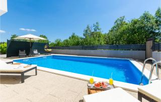 Cozy Home In Dugopolje With Jacuzzi - Dugopolje - 6