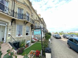Bon-Ami - Lowestoft - 0