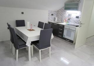 Apartments Nada - Pirovac - 8