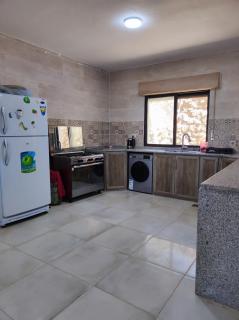 Furnished house بيت مفروش ابو فارس - 3