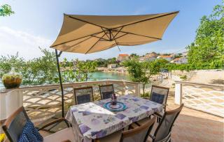 Gorgeous Home In Lun With Wifi - Lun - 2