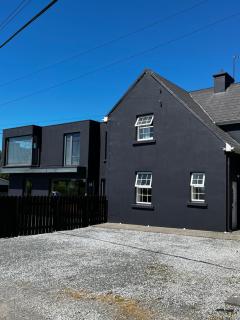 The 1892 Schoolhouse Killarney - 0