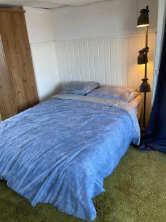 Luc's place, Waterbed grote kamer - Zoeterwoude - 3