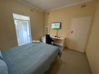 The Hawks Bed and Breakfast - 4