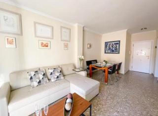 Apartamento céntrico muy luminoso, junto al teatro romano y con vistas a la Alcazaba - Malaga - 2