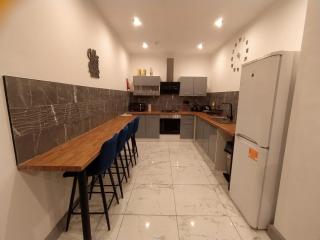 Black Pearl Luxury Apartments - 8