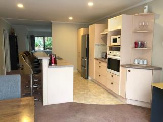 Observation Holiday Home - Paraparaumu Beach - 1