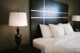 Ramada by Wyndham Whitecourt - Whitecourt - 4