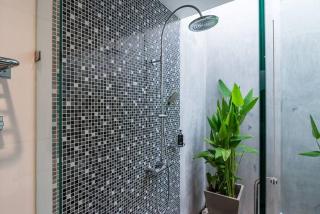 Movenpick 4-Bedroom Pool Villa Beach Access, Na Jomtien Pattaya - 4