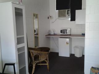 Tropical City Motor Inn - Ayr - 8