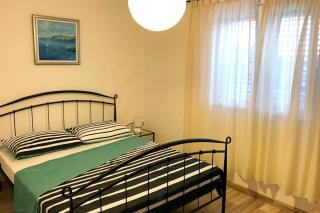 Seaside apartments with a swimming pool Rogac, Solta - 5183 - Grohote - 1