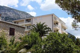 Apartments by the sea Makarska - 6880 - 0