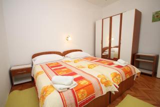 Apartments by the sea Podgora, Makarska - 6780 - 1