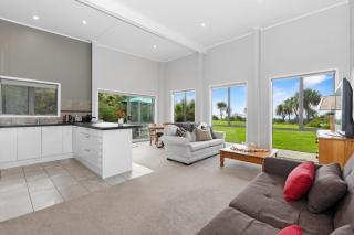 Sea View Cottage - Ruakaka Holiday Cottage - Ruakaka - 7