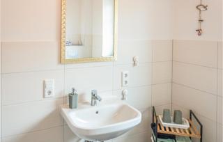 2 Bedroom Pet Friendly Home In Stapel - Süderstapel - 2
