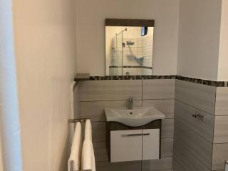 Lovely 1 Bedroom Unit in an Amazing Golf Estate - Roodepoort - 3