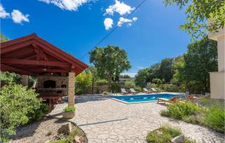 Beautiful Apartment In Pinezici - 8