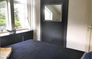 Amazing Home In Henån With Wifi - 2