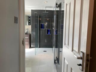 Tynwald Beachside Town House, West Kirby by Rework Accommodation - West Kirby - 1