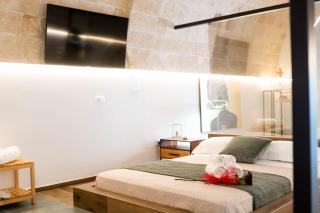 Leaves' Suite - 4