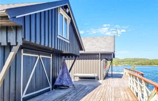 Nice Home In Lysøysundet With Kitchen - - 2