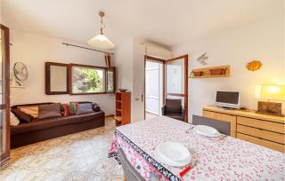 1 Bedroom Awesome Apartment In Stintino - 6