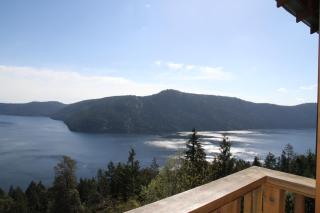 Moon Water Lodge - Malahat - 2