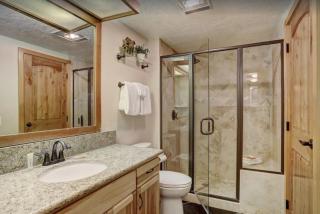 2 Bedroom Condo In West Keystone Near Lakeside Village - 1