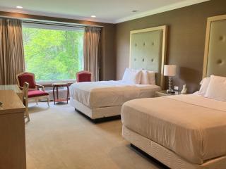 Rocky River Inn - 6