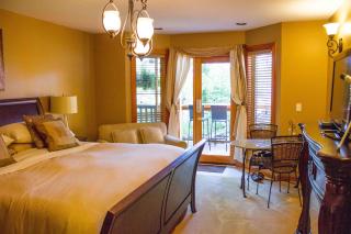 Tranquility Bay Waterfront Inn - Sechelt - 9