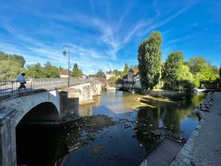 LES PIEDS DANS L’EAU - MORET CENTRE - 9