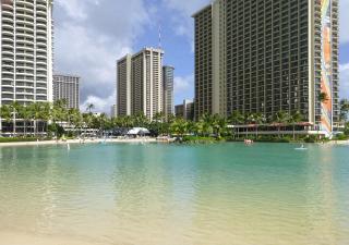 Ocean and Mountain View Condo - Free Reserved Parking - Honolulu - 0