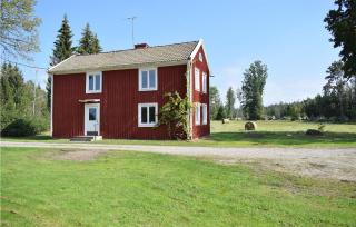 3 Bedroom Awesome Home In Emmaboda - 1