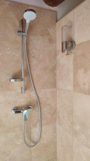 PROCHE UZES LE COCON DU PEINTRE ANGLAIS - 2