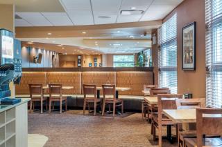 Best Western Plus, Bathurst Hotel & Suites - 5