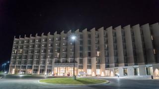 Grey Eagle Resort - 4