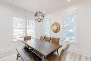 Key Lime Pie on Dalton - 6