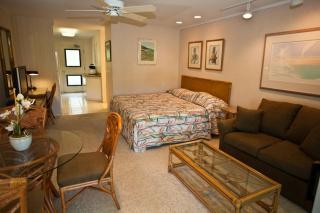 Nāpili Surf Beach Resort by Castle - 9