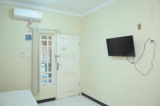 Griya Agnes Semarang Mitra RedDoorz - Kalibanteng-kidul - 8