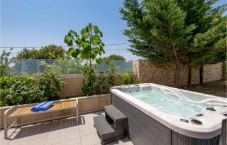 Stunning Home In Rab With Jacuzzi - Rab - 1