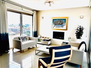 The Penthouse 401 - 8