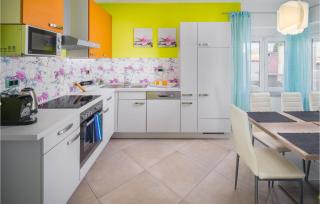 Gorgeous Home In Valtura With Wifi - 2