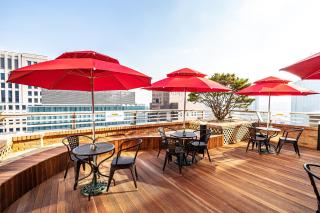 Ramada Hotel and Suites Seoul Namdaemun - Seoul - 1