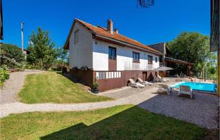 4 Bedroom Stunning Home In Plaski - 1