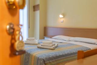 HOTEL VALPARAISO - Rimini - 8