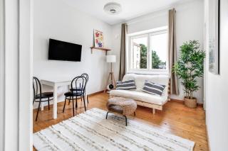 WeHost Colorful Studio next to Park Puijonpuistikko in Vallila Neighborhood - 0