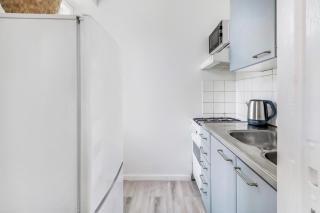 WeHost Colorful Studio next to Park Puijonpuistikko in Vallila Neighborhood - 2