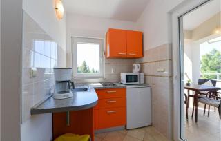 Nice Apartment In Starigrad Paklenica - Starigrad-Paklenica - 8