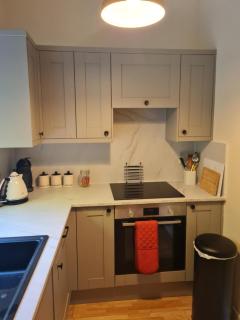 Fisherman Cottage - ideal for Trades and couples part of Langley Serviced Apartments Has outside steps - 4