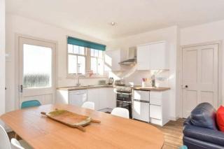 Mick's Cottage - 6